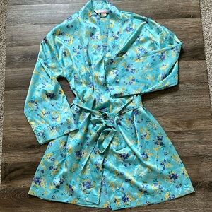 Vintage Y2K Victoria’s Secret Blue Floral Satin Robe Nightgown Belted